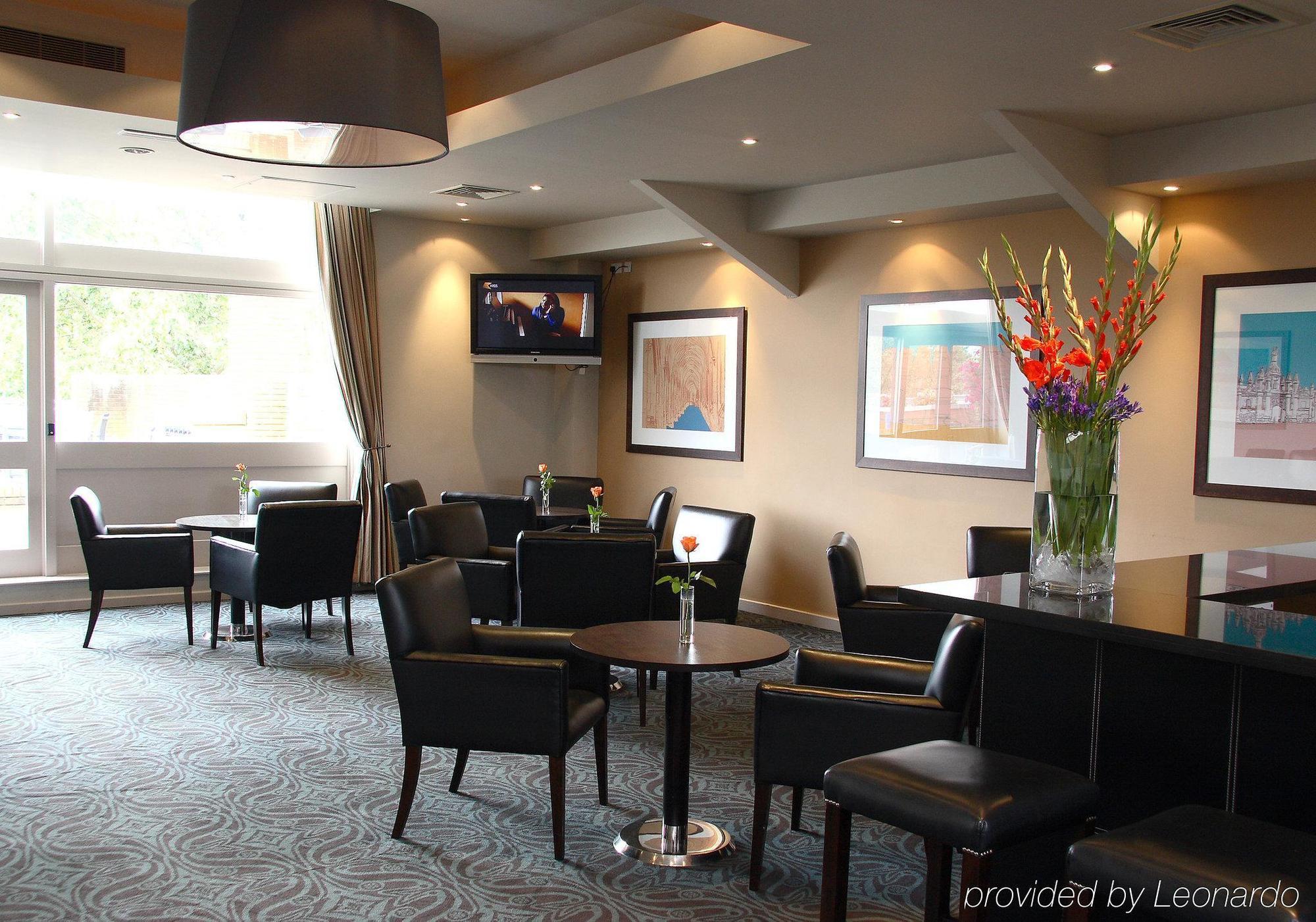 Cambridge Bar Hill Hotel, BW Signature Collection Restaurante foto